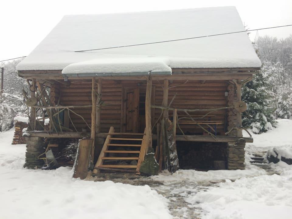 Хатина Біля Потока Villa Lumshory Eksteriør billede